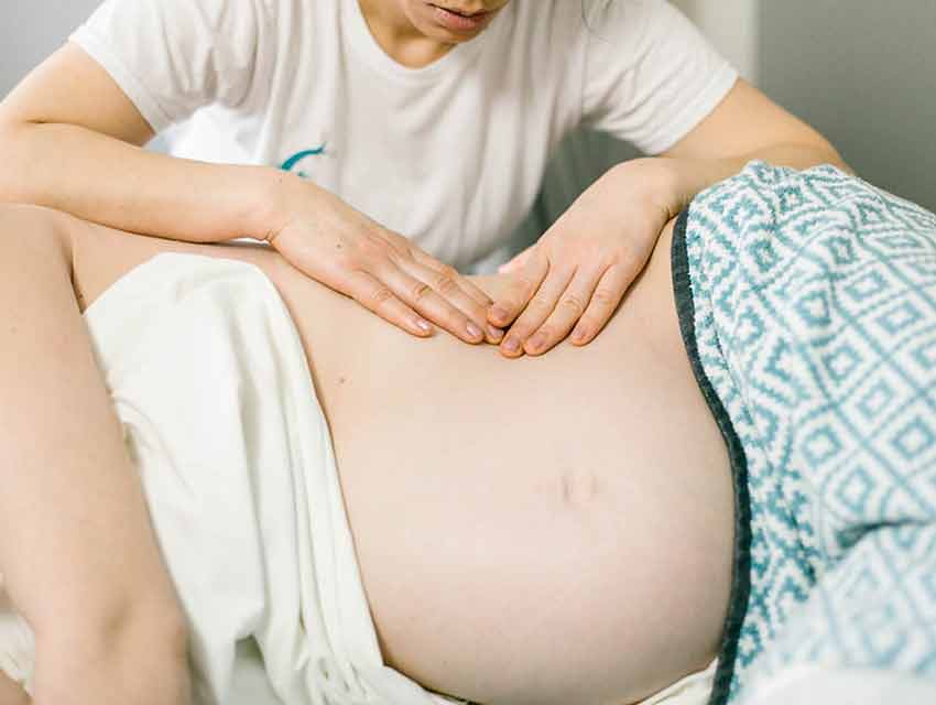 Thaimassage für Schwangere – Einklang in Dortmund Kirchhörde bietet Entspannung und gibt Thai-Coachings für Schwangerschaftsmassagen
